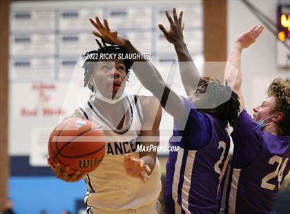 Thumbnail 2 in Belleville East vs Collinsville (Chick-fil-A Classic) photogallery.