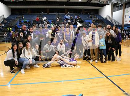 Thumbnail 1 in Belleville East vs Collinsville (Chick-fil-A Classic) photogallery.