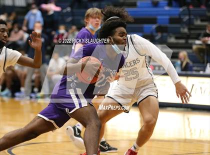 Thumbnail 2 in Belleville East vs Collinsville (Chick-fil-A Classic) photogallery.
