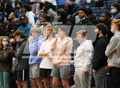 Thumbnail 3 in Belleville East vs Collinsville (Chick-fil-A Classic) photogallery.
