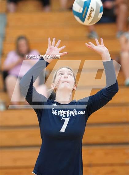 Thumbnail 2 in Midland vs. Shrine Catholic (Our Lady Of The Lakes Invite) photogallery.
