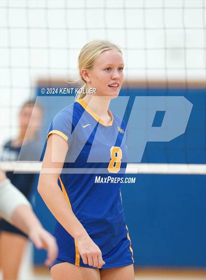 Thumbnail 2 in Midland vs. Shrine Catholic (Our Lady Of The Lakes Invite) photogallery.