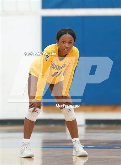 Thumbnail 1 in Midland vs. Shrine Catholic (Our Lady Of The Lakes Invite) photogallery.
