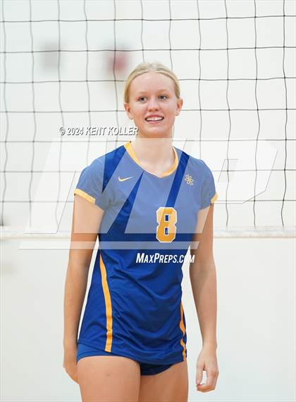 Thumbnail 3 in Midland vs. Shrine Catholic (Our Lady Of The Lakes Invite) photogallery.