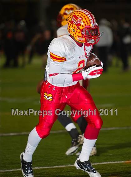 Thumbnail 3 in Huntington Beach vs. Mission Viejo (CIF SS D1 Playoffs) photogallery.