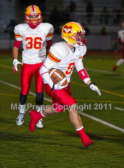 Thumbnail 1 in Huntington Beach vs. Mission Viejo (CIF SS D1 Playoffs) photogallery.
