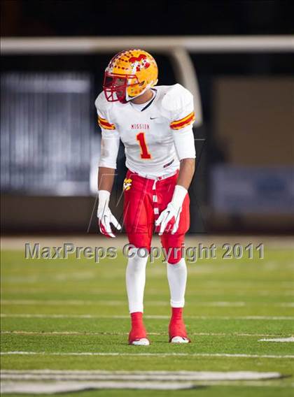 Thumbnail 3 in Huntington Beach vs. Mission Viejo (CIF SS D1 Playoffs) photogallery.