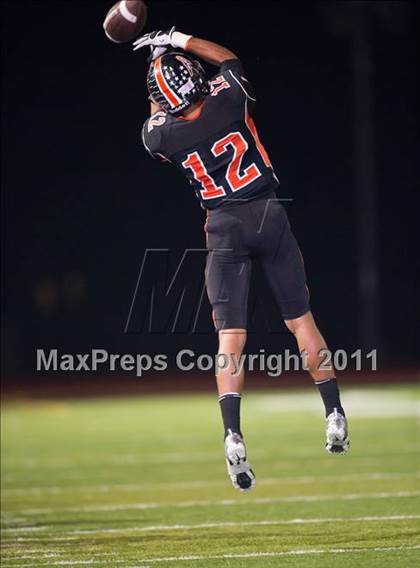 Thumbnail 2 in Huntington Beach vs. Mission Viejo (CIF SS D1 Playoffs) photogallery.
