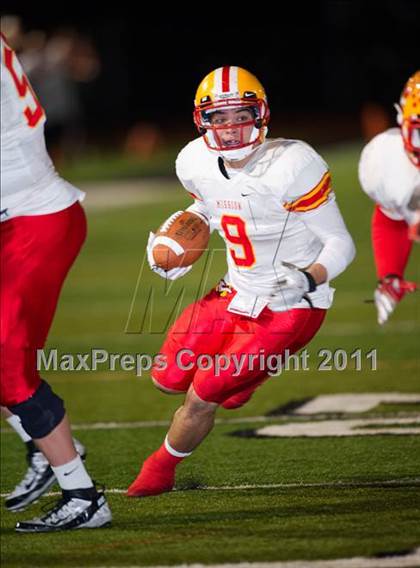 Thumbnail 1 in Huntington Beach vs. Mission Viejo (CIF SS D1 Playoffs) photogallery.