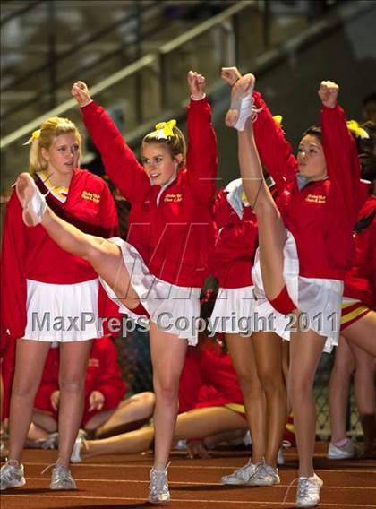 Thumbnail 3 in Huntington Beach vs. Mission Viejo (CIF SS D1 Playoffs) photogallery.