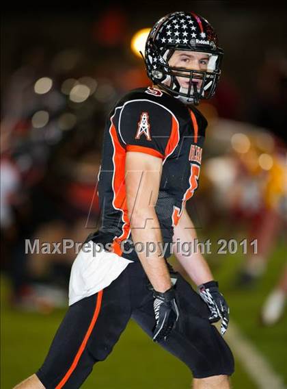 Thumbnail 3 in Huntington Beach vs. Mission Viejo (CIF SS D1 Playoffs) photogallery.