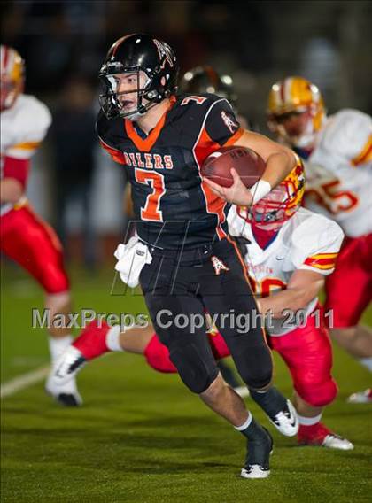 Thumbnail 3 in Huntington Beach vs. Mission Viejo (CIF SS D1 Playoffs) photogallery.