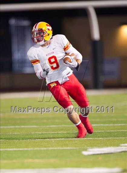 Thumbnail 1 in Huntington Beach vs. Mission Viejo (CIF SS D1 Playoffs) photogallery.