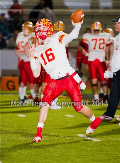 Thumbnail 2 in Huntington Beach vs. Mission Viejo (CIF SS D1 Playoffs) photogallery.