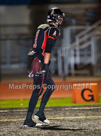 Thumbnail 1 in Huntington Beach vs. Mission Viejo (CIF SS D1 Playoffs) photogallery.