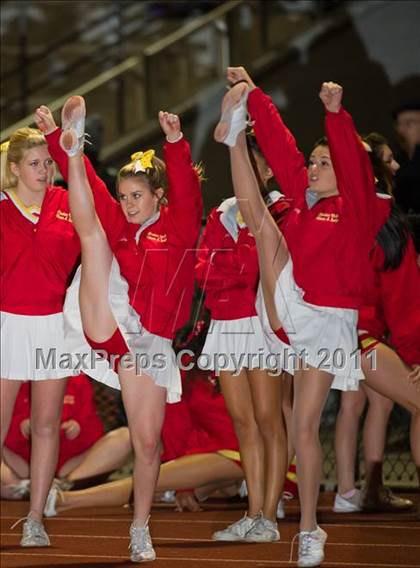 Thumbnail 2 in Huntington Beach vs. Mission Viejo (CIF SS D1 Playoffs) photogallery.