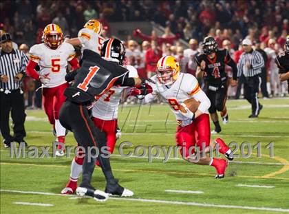 Thumbnail 2 in Huntington Beach vs. Mission Viejo (CIF SS D1 Playoffs) photogallery.