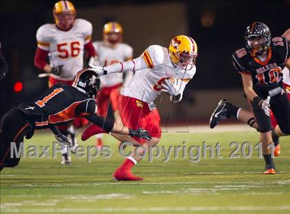 Thumbnail 3 in Huntington Beach vs. Mission Viejo (CIF SS D1 Playoffs) photogallery.
