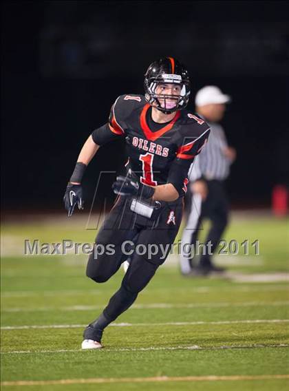 Thumbnail 1 in Huntington Beach vs. Mission Viejo (CIF SS D1 Playoffs) photogallery.