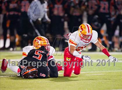 Thumbnail 3 in Huntington Beach vs. Mission Viejo (CIF SS D1 Playoffs) photogallery.