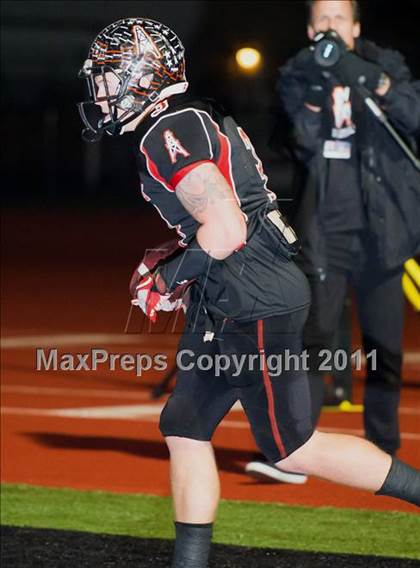 Thumbnail 3 in Huntington Beach vs. Mission Viejo (CIF SS D1 Playoffs) photogallery.