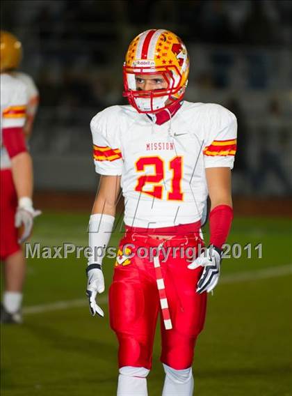 Thumbnail 2 in Huntington Beach vs. Mission Viejo (CIF SS D1 Playoffs) photogallery.