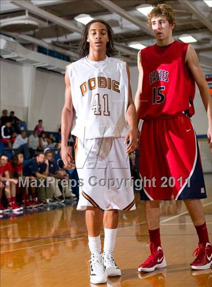 Thumbnail 3 in Dobie vs. Atascocita (McDonald's Texas Invitational) photogallery.