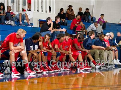 Thumbnail 2 in Dobie vs. Atascocita (McDonald's Texas Invitational) photogallery.