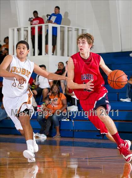 Thumbnail 1 in Dobie vs. Atascocita (McDonald's Texas Invitational) photogallery.