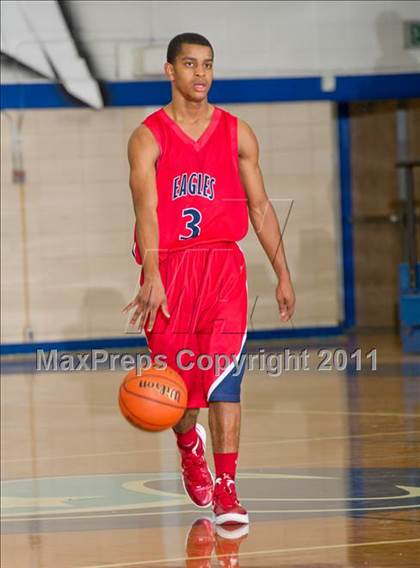 Thumbnail 2 in Dobie vs. Atascocita (McDonald's Texas Invitational) photogallery.