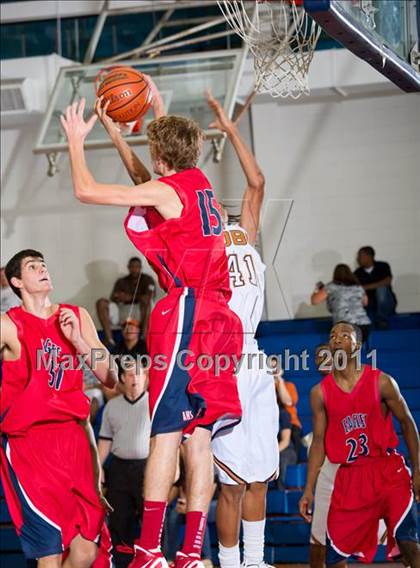Thumbnail 2 in Dobie vs. Atascocita (McDonald's Texas Invitational) photogallery.