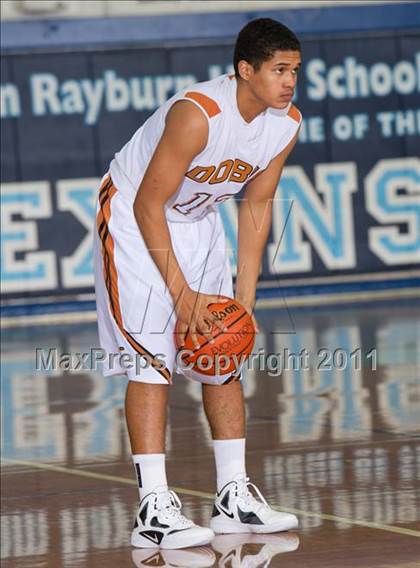 Thumbnail 2 in Dobie vs. Atascocita (McDonald's Texas Invitational) photogallery.