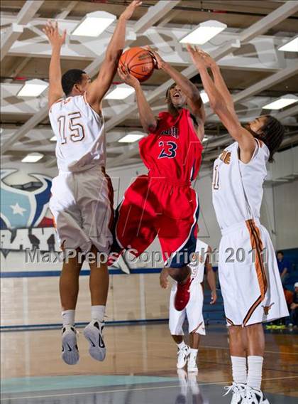 Thumbnail 2 in Dobie vs. Atascocita (McDonald's Texas Invitational) photogallery.