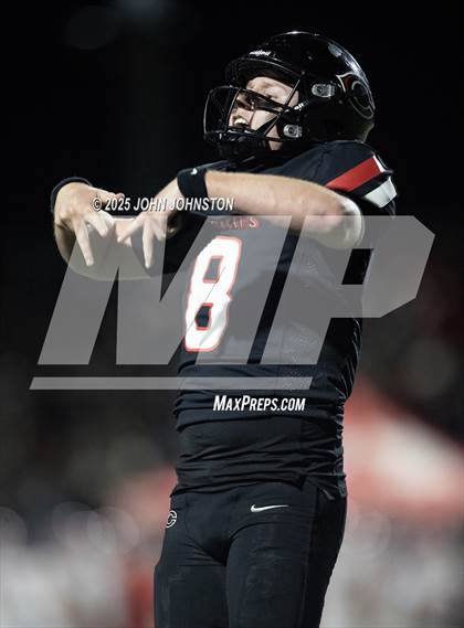 Thumbnail 2 in Mater Dei @ Centennial (CIF SS D1 Semifinal) photogallery.