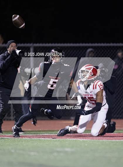 Thumbnail 2 in Mater Dei @ Centennial (CIF SS D1 Semifinal) photogallery.
