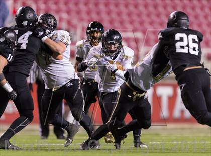 Thumbnail 3 in Desert Hills vs. Pine View (UHSAA 3AA Final) photogallery.
