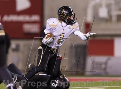 Thumbnail 3 in Desert Hills vs. Pine View (UHSAA 3AA Final) photogallery.