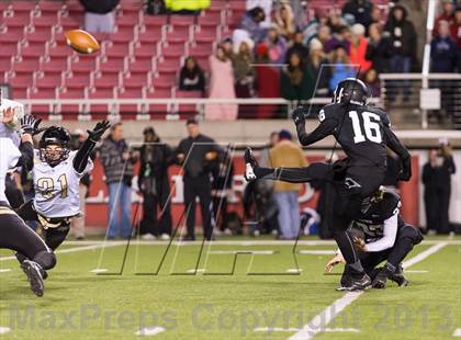 Thumbnail 2 in Desert Hills vs. Pine View (UHSAA 3AA Final) photogallery.