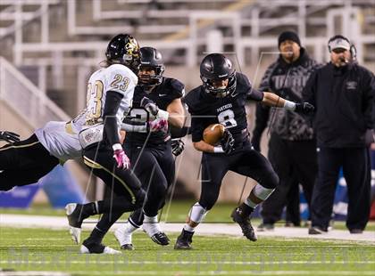 Thumbnail 1 in Desert Hills vs. Pine View (UHSAA 3AA Final) photogallery.