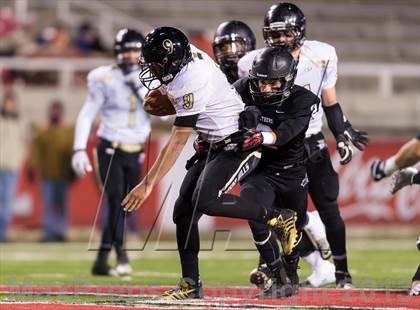 Thumbnail 3 in Desert Hills vs. Pine View (UHSAA 3AA Final) photogallery.