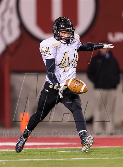 Thumbnail 1 in Desert Hills vs. Pine View (UHSAA 3AA Final) photogallery.