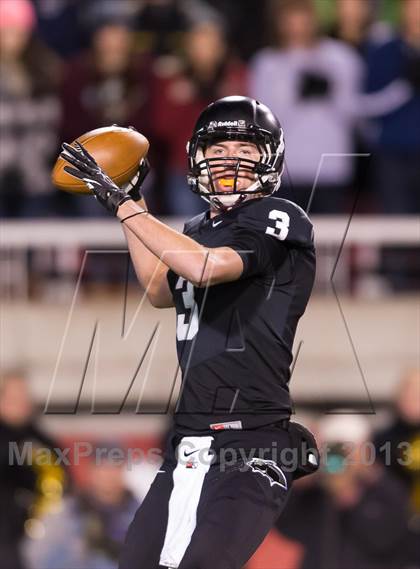 Thumbnail 1 in Desert Hills vs. Pine View (UHSAA 3AA Final) photogallery.