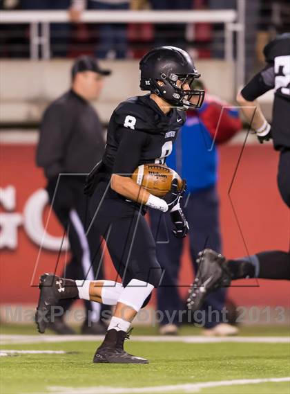 Thumbnail 1 in Desert Hills vs. Pine View (UHSAA 3AA Final) photogallery.