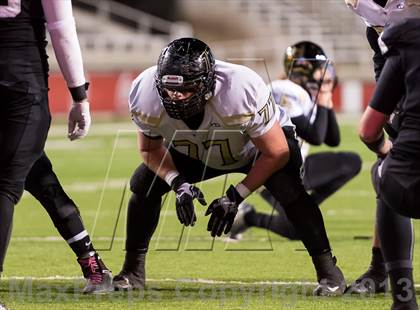 Thumbnail 2 in Desert Hills vs. Pine View (UHSAA 3AA Final) photogallery.