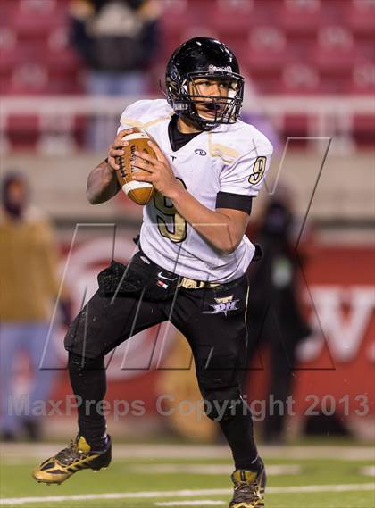 Thumbnail 2 in Desert Hills vs. Pine View (UHSAA 3AA Final) photogallery.