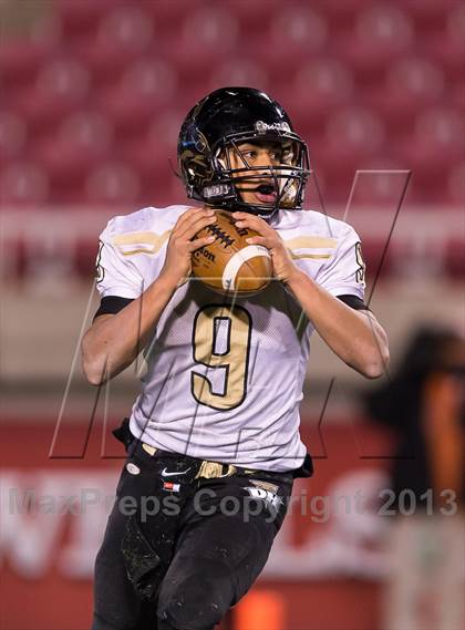 Thumbnail 1 in Desert Hills vs. Pine View (UHSAA 3AA Final) photogallery.