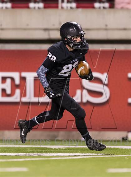 Thumbnail 2 in Desert Hills vs. Pine View (UHSAA 3AA Final) photogallery.