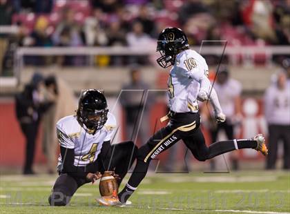 Thumbnail 2 in Desert Hills vs. Pine View (UHSAA 3AA Final) photogallery.