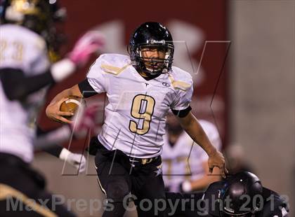 Thumbnail 2 in Desert Hills vs. Pine View (UHSAA 3AA Final) photogallery.