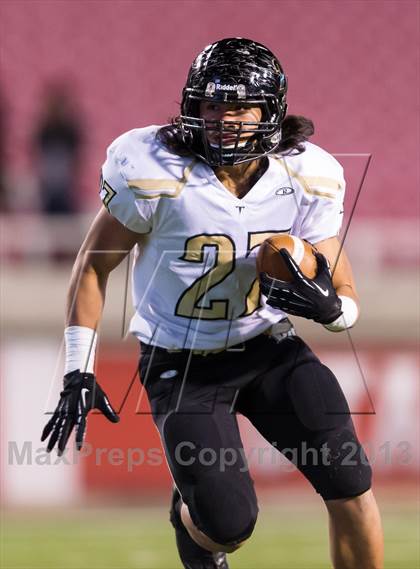 Thumbnail 2 in Desert Hills vs. Pine View (UHSAA 3AA Final) photogallery.